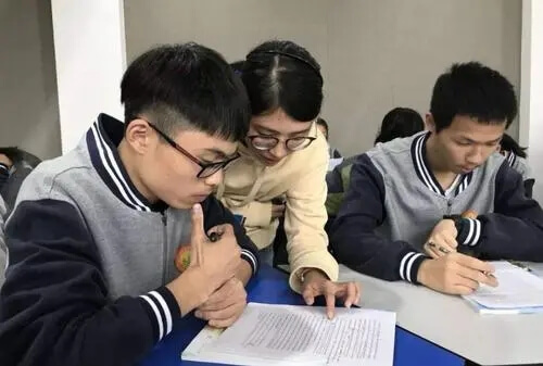 智能中高考